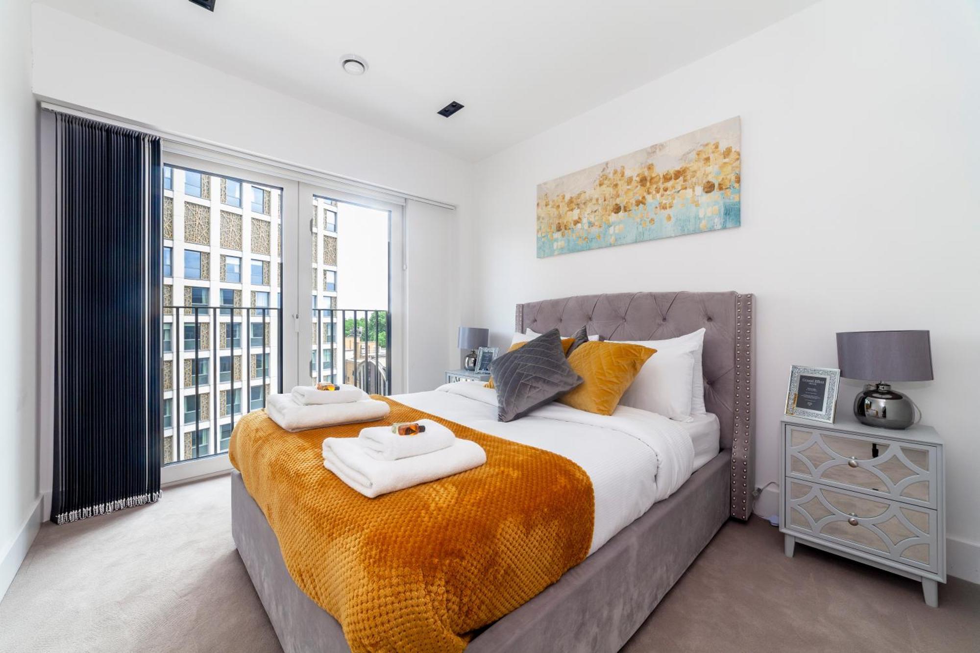Stylish 2bdr Flat, Comm Garden I Smarthost Londra