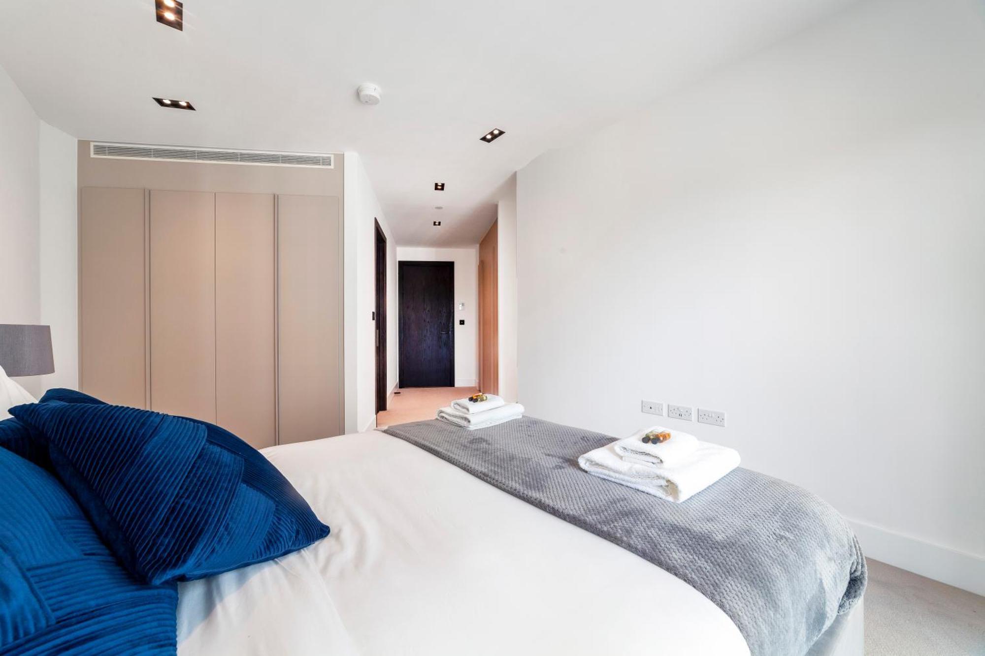 Stylish 2bdr Flat, Comm Garden I Smarthost Londra